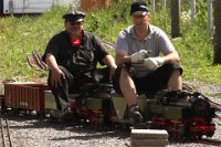 Interner Fahrtag Eisenbahn-Freunde Bad Schönborn e.V. - Stefan Ickstadt fährt mit seiner D16 Vorspann (13.08.2011)    st-manf-dpltrakt-IMG 2646  Interner Fahrtag Eisenbahn-Freunde Bad Schönborn e.V. - Stefan Ickstadt fährt mit seiner D16 Vorspann (13.08.2011)  -->