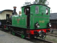 Bahnhof Haaksbergen Bahnsteig - angekuppelt an den Personenzug nach Boekelo - Lok No. 7 "KIKKER" (08/2005)  Lokdaten: Typ: SS 657 - Hersteller: Machinefabriek Breda, vorher Backer & Rueb, Breda, Niederlande - Fabrikationsnummer: 170 - Baujahr: 1901 - Gewicht: 33 t - Achsfolge: Bn2t - Höchstgeschwindigkeit: 45 km/h    lok 657-DSCN4566  Bahnhof Haaksbergen Bahnsteig - angekuppelt an den Personenzug nach Boekelo - Lok No. 7 "KIKKER" (08/2005)  Lokdaten: Typ: SS 657 - Hersteller: Machinefabriek Breda, vorher Backer & Rueb, Breda, Niederlande - Fabrikationsnummer: 170 - Baujahr: 1901 - Gewicht: 33 t - Achsfolge: Bn2t - Höchstgeschwindigkeit: 45 km/h  --> : Museum Buurtspoorweg, Manfred, Detzner, Speyer