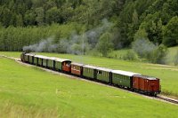 Lok 99 788 etwa in Höhe der Ziegeleistraße 19 bei Wennedach (06.2016)    99788 wennedach genossenschaft 526A1131  Lok 99 788 etwa in Höhe der Ziegeleistraße 19 bei Wennedach (06.2016)  --> : Öchsle, Museumsschmalspurbahn, Oberschwaben, Ochsenhausen, Warthausen, Manfred Detzner, Speyer, kurz vor, Wennedach, Strecke, Dampflok, BR 99 788, 99 788, Berta