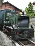 Bahnhof Ochsenhausen - V15 908 vor dem Schuppen (06.2016)    V 15 908 526A0851  Bahnhof Ochsenhausen - V15 908 vor dem Schuppen (06.2016)  --> : Öchsle, Museumsschmalspurbahn, Oberschwaben, Ochsenhausen, Warthausen, Manfred Detzner, Speyer, Bahnhof, Bf, Bhf, Lokschuppen, Diesellokomotive, V15 908