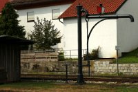 Bahnhof Ochsenhausen - Wasserkran (09.2016)    ochsenhausen bahnhof wasserkran 526A1583  Bahnhof Ochsenhausen - Wasserkran (09.2016)  --> : Öchsle, Museumsschmalspurbahn, Oberschwaben, Ochsenhausen, Warthausen, Manfred Detzner, Speyer, Bahnhof, Bf, Bhf, Wasserkran