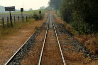 Bahnhof Sulmingen - Blick Strecke Richtung Ochsenhausen (09.2016)    sulmingen einfahrt aus ochsenhausen 526A1556  Bahnhof Sulmingen - Blick Strecke Richtung Ochsenhausen (09.2016)  --> : Öchsle, Museumsschmalspurbahn, Oberschwaben, Ochsenhausen, Warthausen, Manfred Detzner, Speyer, Sulmingen, HP, Haltepunkt, Bahnhof, Bf, Bhf, Empfangsgebäude, Bedarfshaltestelle