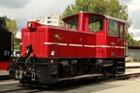 Betriebswerk Warthausen - Diesellok V22-01 (09.2016)  Lokdaten V 22-01: Bauart: B dh - Hersteller: Gmeinder, Mosbach - Baujahr: 1965 - Fabriknummer: 5413 - Zustand: betriebsfähig    warthausen v22-1 526A1732  Betriebswerk Warthausen - Diesellok V22-01 (09.2016)  Lokdaten V 22-01: Bauart: B dh - Hersteller: Gmeinder, Mosbach - Baujahr: 1965 - Fabriknummer: 5413 - Zustand: betriebsfähig  --> : Öchsle, Museumsschmalspurbahn, Oberschwaben, Ochsenhausen, Warthausen, Manfred Detzner, Speyer, Bahnhof, Bf, Bhf, Bahnbetriebswerk, BW, Werkstatt, Diesellokomotive, V22-01, Bauart B dh, Gmeinder, Mosbach