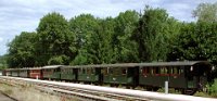 Endbahnhof Warthausen - Zuggarnitur (2006)    zuggarnitur-historisch-DSCN5498  Endbahnhof Warthausen - Zuggarnitur (2006)  --> : Öchsle, Museumsschmalspurbahn, Oberschwaben, Ochsenhausen, Warthausen, Manfred Detzner, Speyer, Bahnhof, Bf, Bhf, Zuggarnitur, Wagen, abgestellt