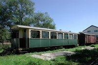 Bahnhof Ochsenhausen - Abgestellte Wagen (2006)  Wagendaten Personenwagen: Nummer: Stg 4046 - Bauart: KB4i - Hersteller: Schweizerische Waggonfabrik Schlieren - Baujahr: 1937 - Fabriknummer: nicht vergeben - Zustand: in Aufarbeitung    abgestellte-wagen-DSCN5428  Bahnhof Ochsenhausen - Abgestellte Wagen (2006)  Wagendaten Personenwagen: Nummer: Stg 4046 - Bauart: KB4i - Hersteller: Schweizerische Waggonfabrik Schlieren - Baujahr: 1937 - Fabriknummer: nicht vergeben - Zustand: in Aufarbeitung  --> : Öchsle, Museumsschmalspurbahn, Oberschwaben, Ochsenhausen, Warthausen, Manfred Detzner, Speyer, Personenwagen, Stg 4046, Bauart KB4i, Schweizerische Waggonfabrik, Schlieren