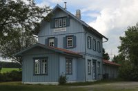 Bahnhof Maselheim - Straßenseite (06.2016)    bhf maselheim 526A0895  Bahnhof Maselheim - Straßenseite (06.2016)  --> : Öchsle, Museumsschmalspurbahn, Oberschwaben, Ochsenhausen, Warthausen, Manfred Detzner, Speyer, Maselheim, Bahnhof, Bf, Bhf, Empfangsgebäude