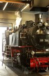 Betriebswerk Warthausen - Lok 99 788 - Maschine nimmt Wasser (09.2016)    warthausen bw 99 788 526A1743  Betriebswerk Warthausen - Lok 99 788 - Maschine nimmt Wasser (09.2016)  --> : Öchsle, Museumsschmalspurbahn, Oberschwaben, Ochsenhausen, Warthausen, Manfred Detzner, Speyer, Bahnhof, Bf, Bhf, Bahnbetriebswerk, BW, Werkstatt, Dampflok, BR 99 788, 99 788, Berta