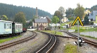 Bf Hammerunterwiesenthal: Blick Richtung Oberwiesenthal (09/10 2014)    DSC 0352  Bf Hammerunterwiesenthal: Blick Richtung Oberwiesenthal (09/10 2014)  --> : Fichtelbergbahn, Cranzahl, Oberwiesenthal, Manfred Detzner, Speyer, Bf, Bahnhof, Hammerunterwiesenthal