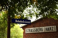 Strassberg (Harz): Das Bahnhofsviertel - in dem es lediglich den Bahnhof gibt (2018-08-20)    526A2992  Strassberg (Harz): Das Bahnhofsviertel - in dem es lediglich den Bahnhof gibt (2018-08-20)  -->